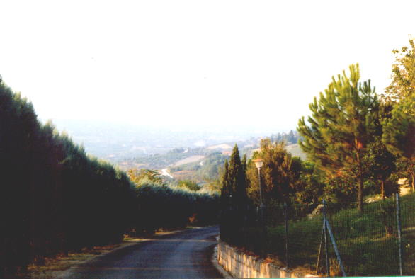 entrance.jpg (28820 bytes)